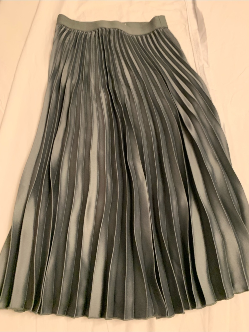 Pleated Satin Midi Skirt - olive green